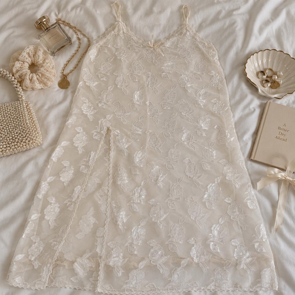 White Lace Slip Dress  Y2K white floral lace slip dress size 2X